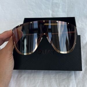 *BRAND NEW W/ CASE* Authentic Quay Sunglasses Brown